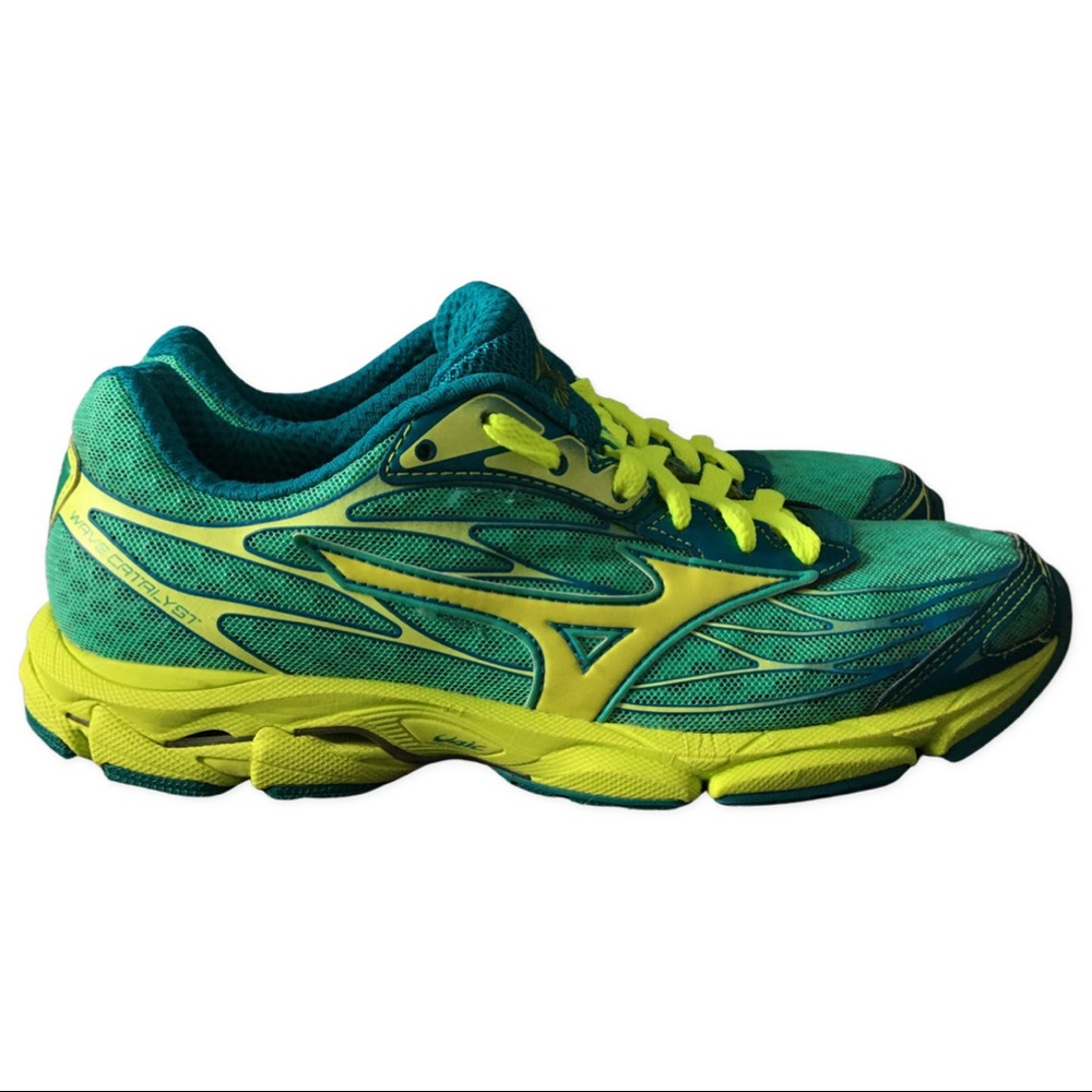 ✅Like New MIZUNO Size 8.5 Wave Catalyst Running Shoes